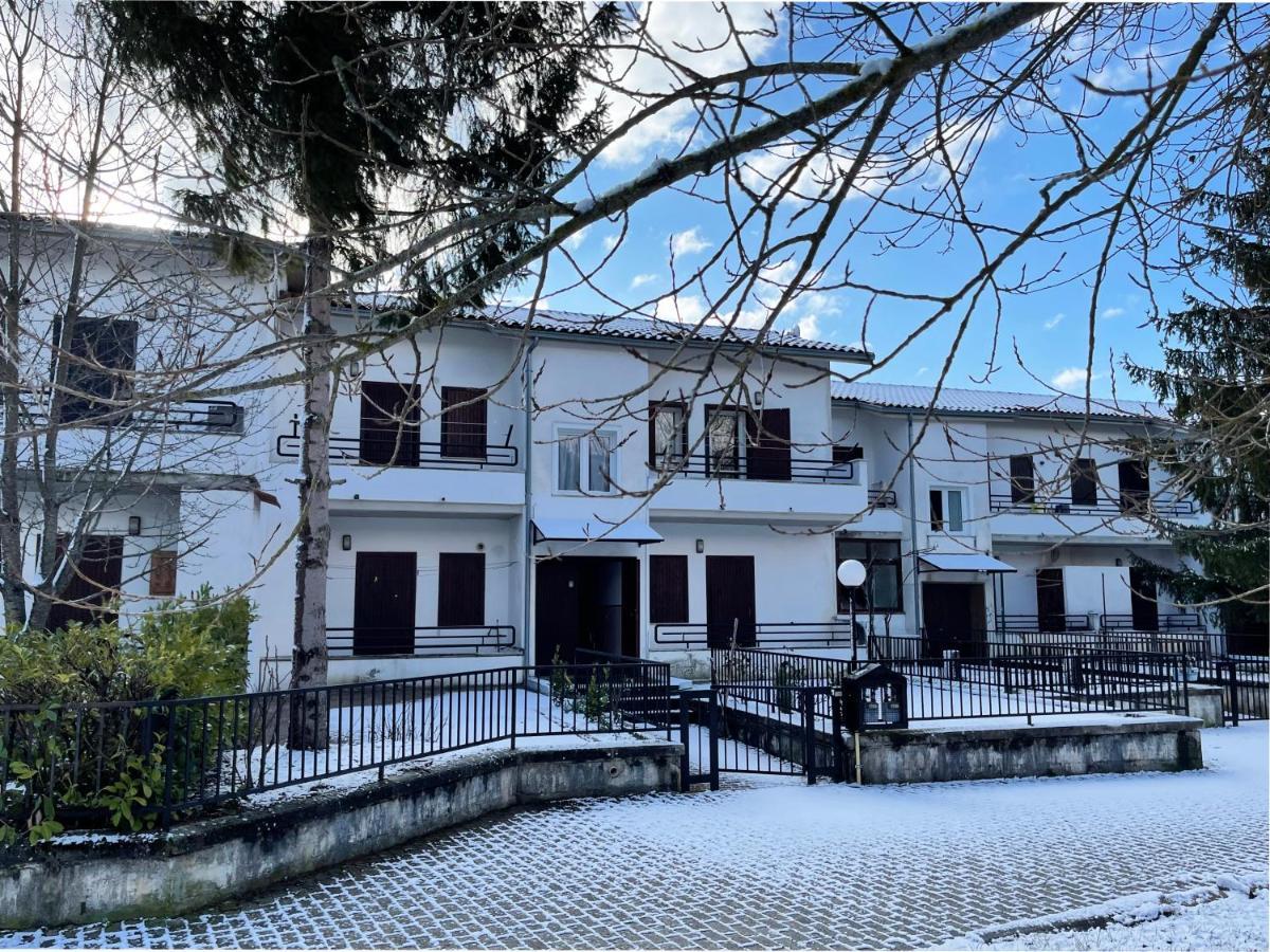 La Grande Casa Di Montagna Villa Castel Di Sangro Esterno foto